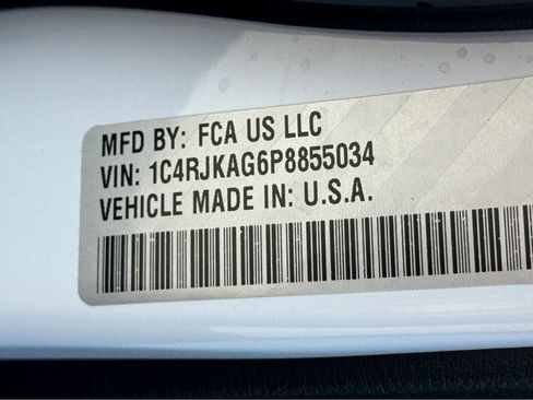 Certified 2023 Jeep Grand Cherokee L Laredo image 26