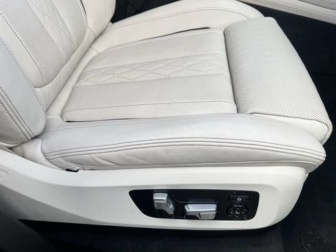 Used 2019 BMW X7 xDrive50i w/ Dynamic Handling Package image 55