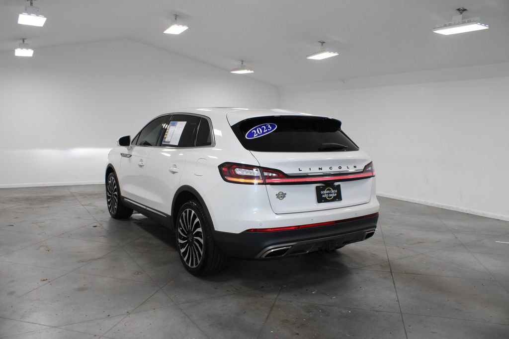Used 2023 Lincoln Nautilus Black Label w/ Class II Trailer Tow Package AWD/4WD image 7