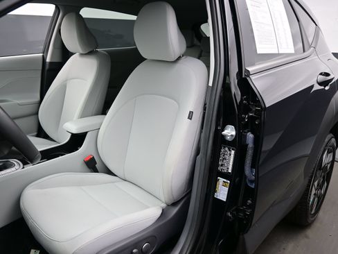 Used 2025 Hyundai Kona SEL AWD/4WD image 12
