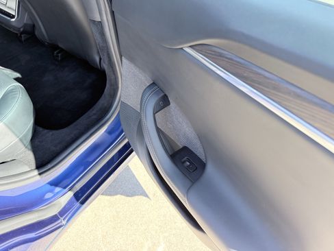 Used 2022 Tesla Model S Dual Motor All-Wheel Drive image 38