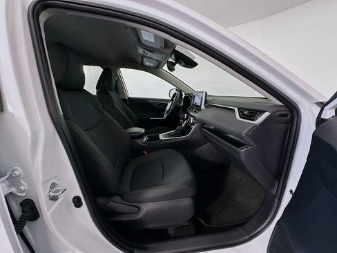 Certified 2025 Toyota RAV4 LE image 27