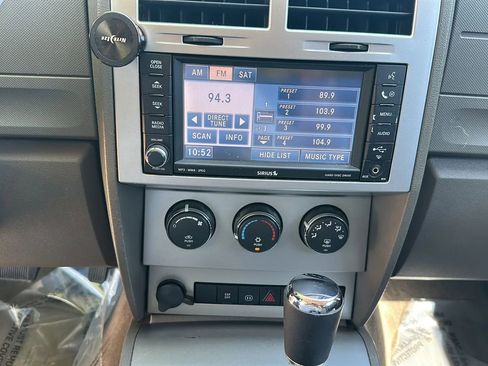 Used 2008 Dodge Nitro SXT AWD/4WD image 32