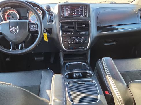 Used 2018 Dodge Grand Caravan SXT w/ Driver Convenience Group image 14