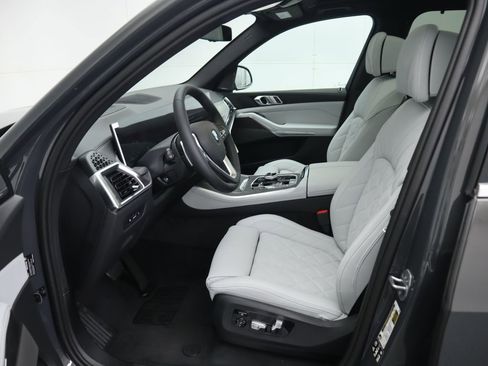 New 2026 BMW X5 xDrive40i w/ Executive Package image 20