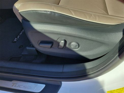 Used 2021 Hyundai Tucson Limited image 27