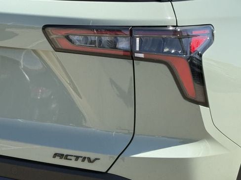 Used 2025 Chevrolet Equinox ACTIV w/ Safety and Technology Package FWD image 7