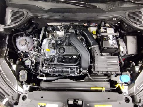 New 2026 Volkswagen Taos S image 8