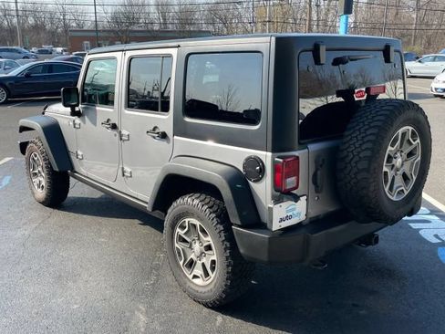 Used 2017 Jeep Wrangler Unlimited Rubicon w/ Connectivity Group AWD/4WD image 10