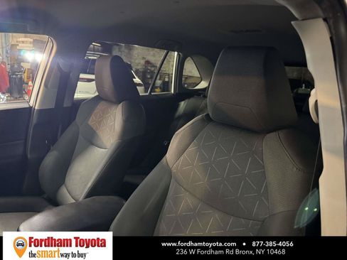Used 2020 Toyota RAV4 XLE w/ All Weather Liner Package AWD/4WD image 18