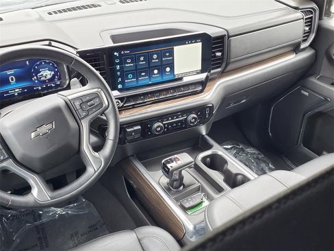 Used 2023 Chevrolet Silverado 1500 LT Trail Boss w/ Convenience Package II image 23