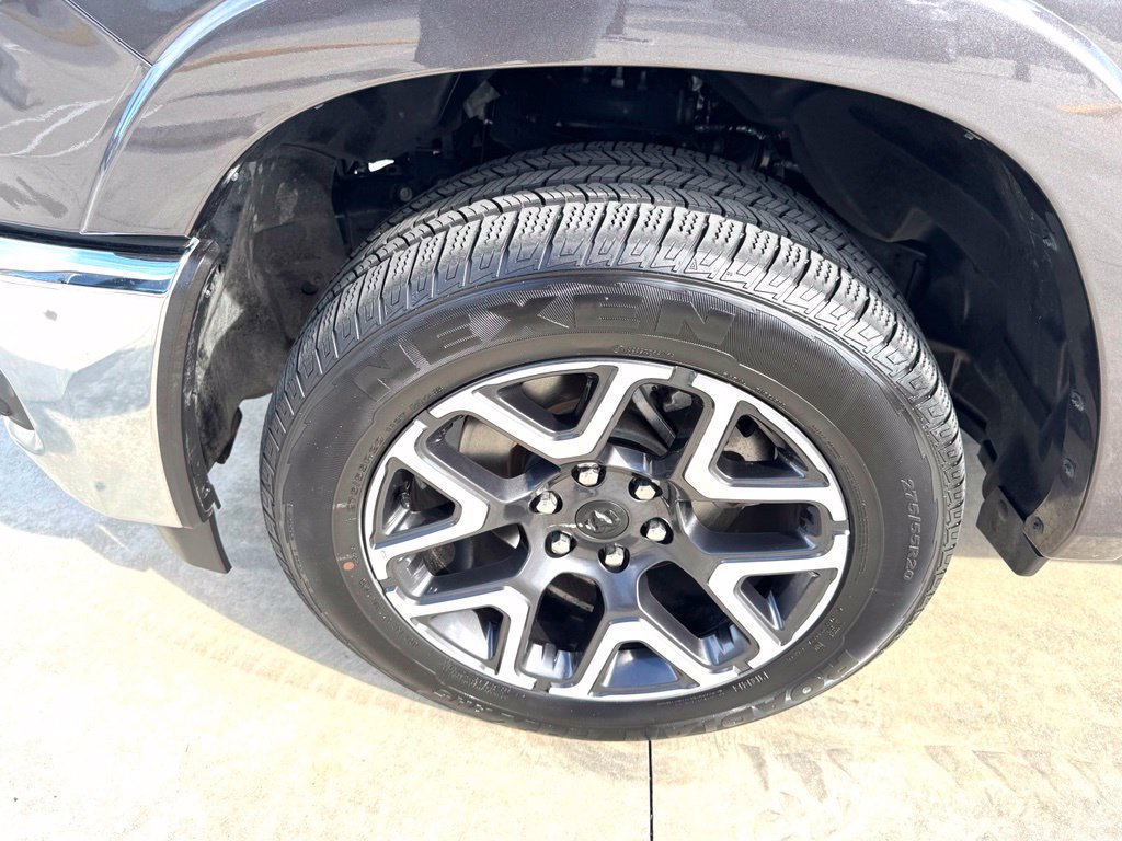 Used 2026 RAM 1500 Laramie AWD/4WD image 10