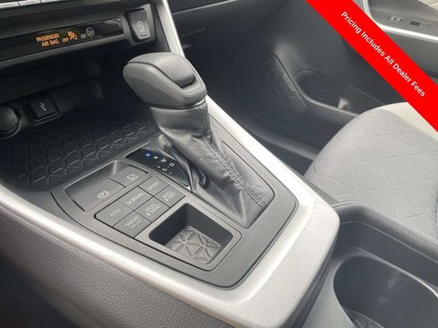 Used 2020 Toyota RAV4 XLE AWD/4WD image 33