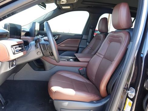 Used 2025 Lincoln Aviator Reserve w/ Jet Appearance Package AWD/4WD image 11