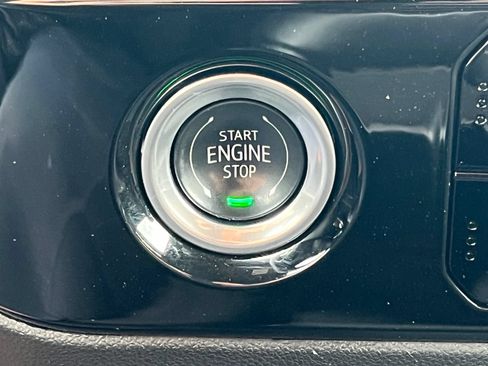 Certified 2024 Chevrolet Silverado 1500 LT AWD/4WD image 33