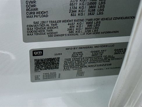 Used 2024 GMC Sierra 1500 Elevation image 12