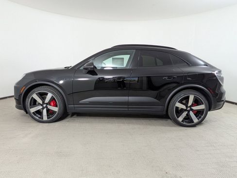 New 2026 Porsche Macan 4S Electric AWD/4WD image 2