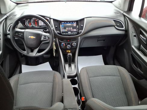 Used 2021 Chevrolet Trax LS w/ Tint and Cruise Package image 8