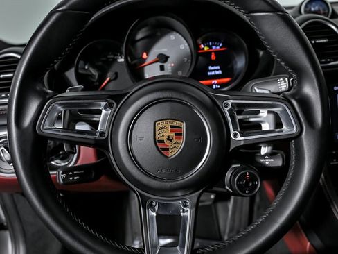 Used 2018 Porsche 718 Cayman S image 22