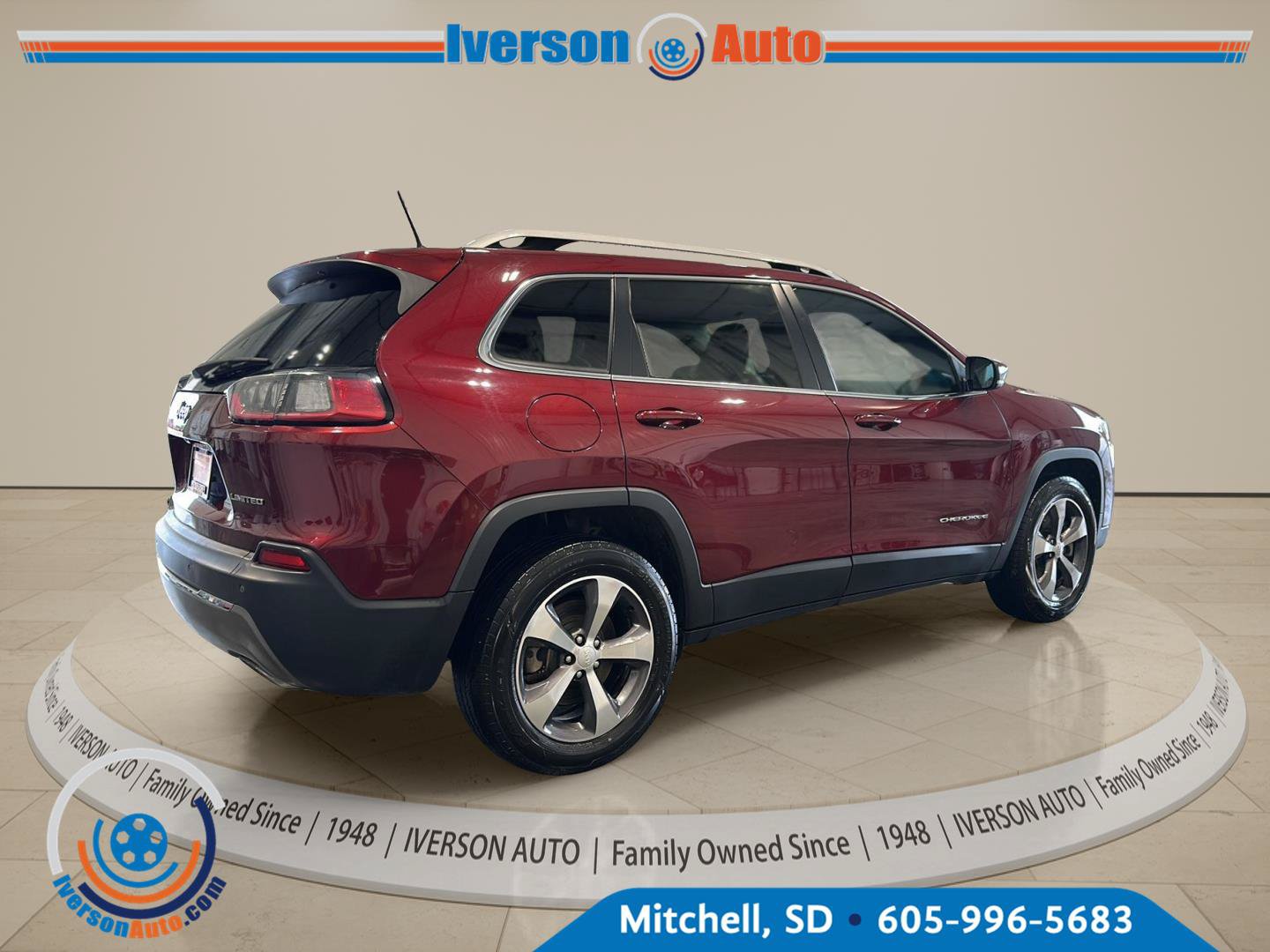 Used 2019 Jeep Cherokee Limited AWD/4WD image 7