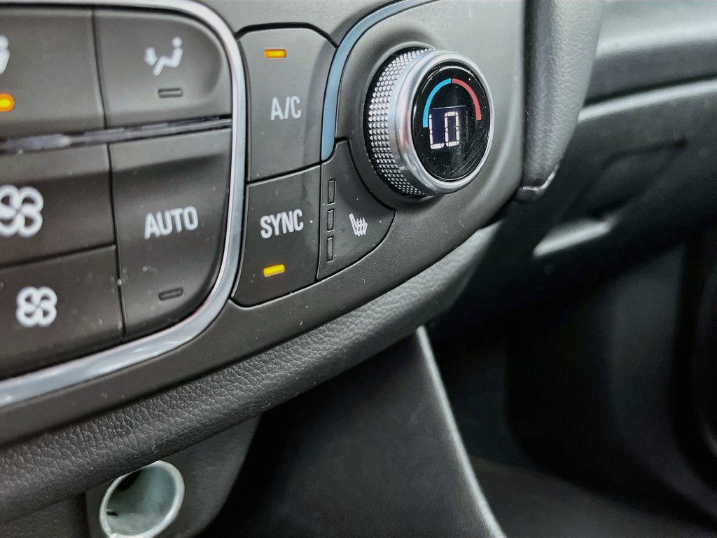 Used 2024 Chevrolet Traverse LT AWD/4WD image 19