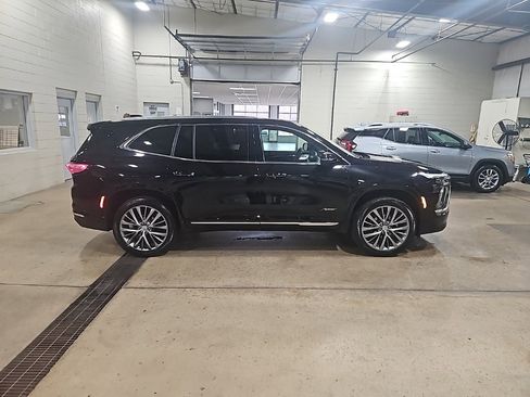 Certified 2025 Buick Enclave Avenir w/ Super Cruise Package image 8