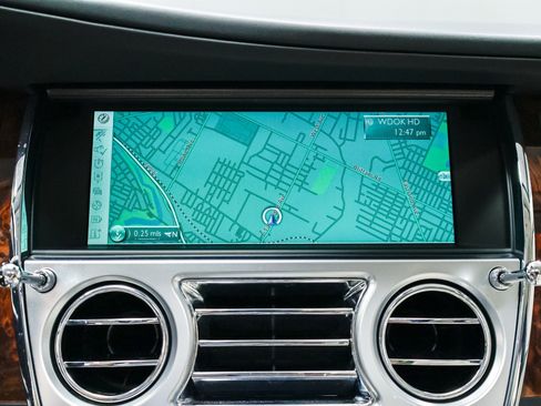 Used 2015 Rolls-Royce Ghost image 42