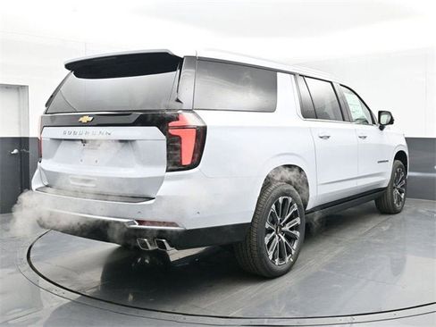New 2026 Chevrolet Suburban High Country image 14