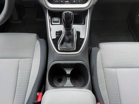 Used 2025 Subaru Outback Premium w/ Popular Package #1A image 17