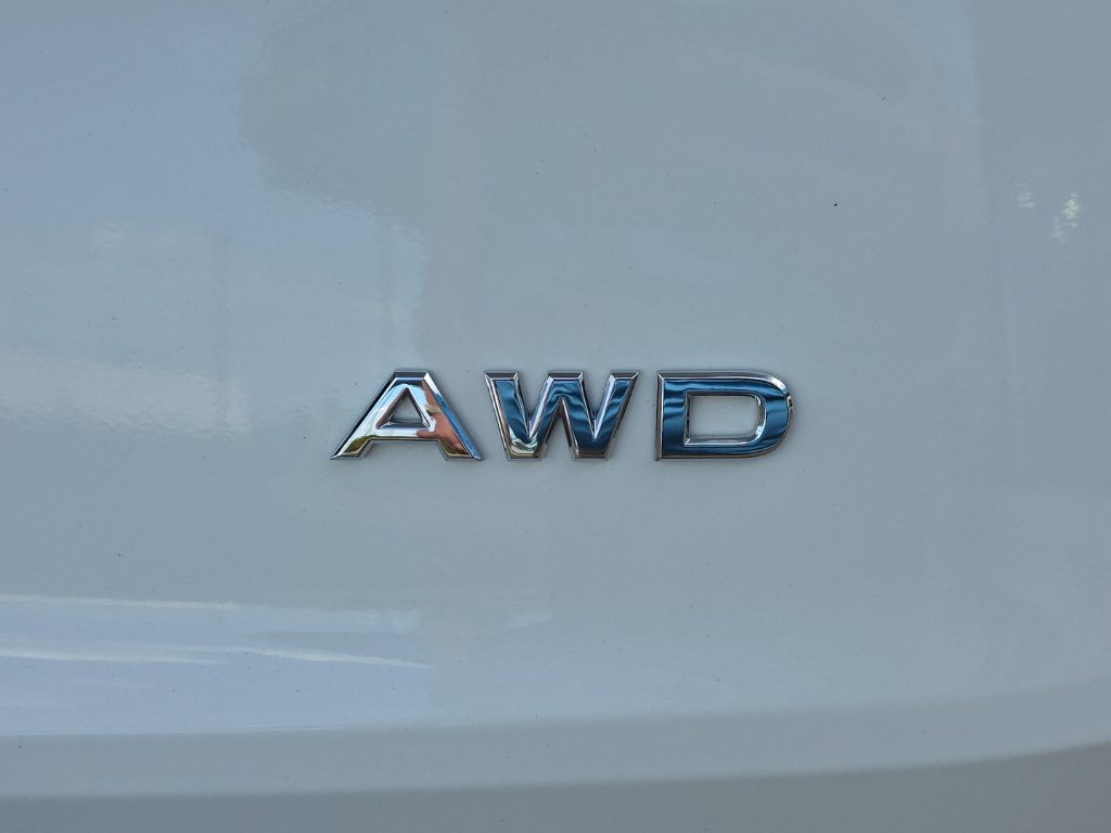 Used 2023 Nissan Rogue S AWD/4WD image 18