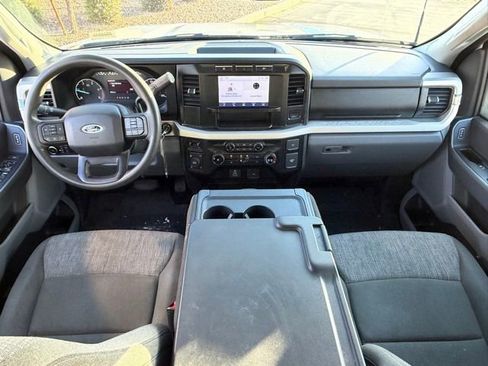 Used 2023 Ford F350 XLT image 11