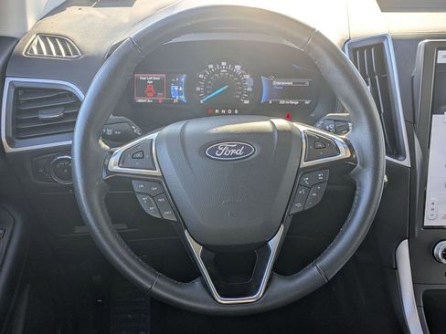Used 2024 Ford Edge SEL image 12