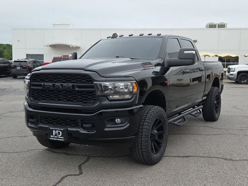 Used 2024 RAM 2500 Tradesman AWD/4WD image 3