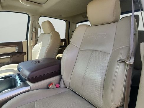 Used 2018 RAM 2500 Laramie w/ Convenience Group RWD image 11