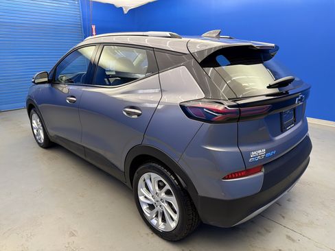 Used 2023 Chevrolet Bolt EUV LT w/ Driver Confidence Package image 5