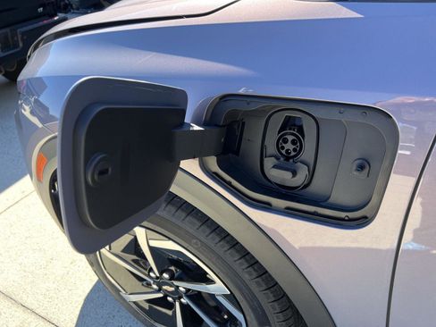 New 2026 Chevrolet Equinox EV LT image 26