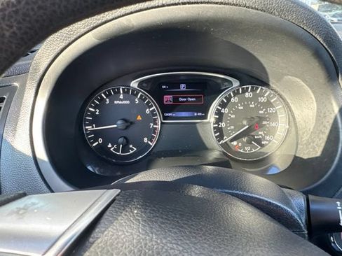 Used 2017 Nissan Altima 2.5 S w/ Power Driver Seat Package FWD image 16
