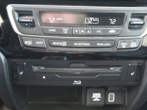 Used 2021 Honda Pilot Touring image 49