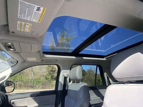 Certified 2025 Ford Expedition Active image 22