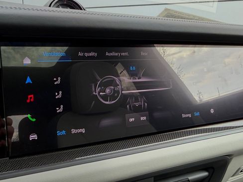 New 2026 Porsche Cayenne GTS image 32