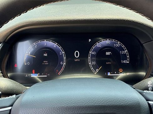 New 2025 Jeep Grand Cherokee Altitude RWD image 27
