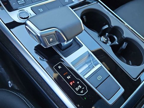 Used 2025 Audi Q7 2.0T Premium w/ Convenience Package image 12