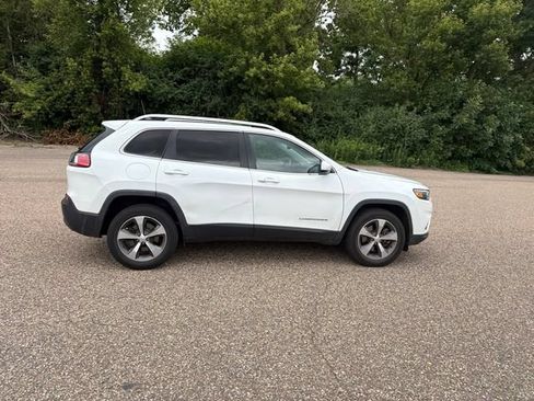 Used 2019 Jeep Cherokee Limited AWD/4WD image 18