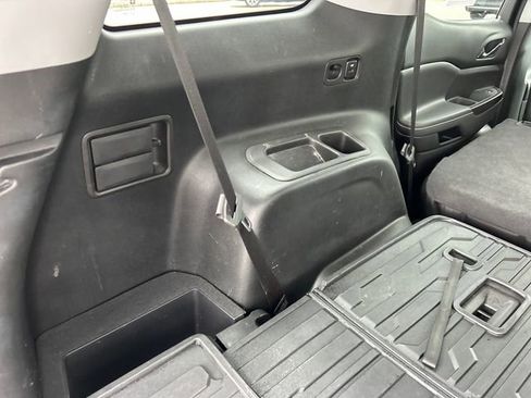 Used 2022 GMC Acadia SLT w/ Elevation Edition image 51