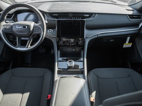 New 2025 Jeep Grand Cherokee Laredo X image 20