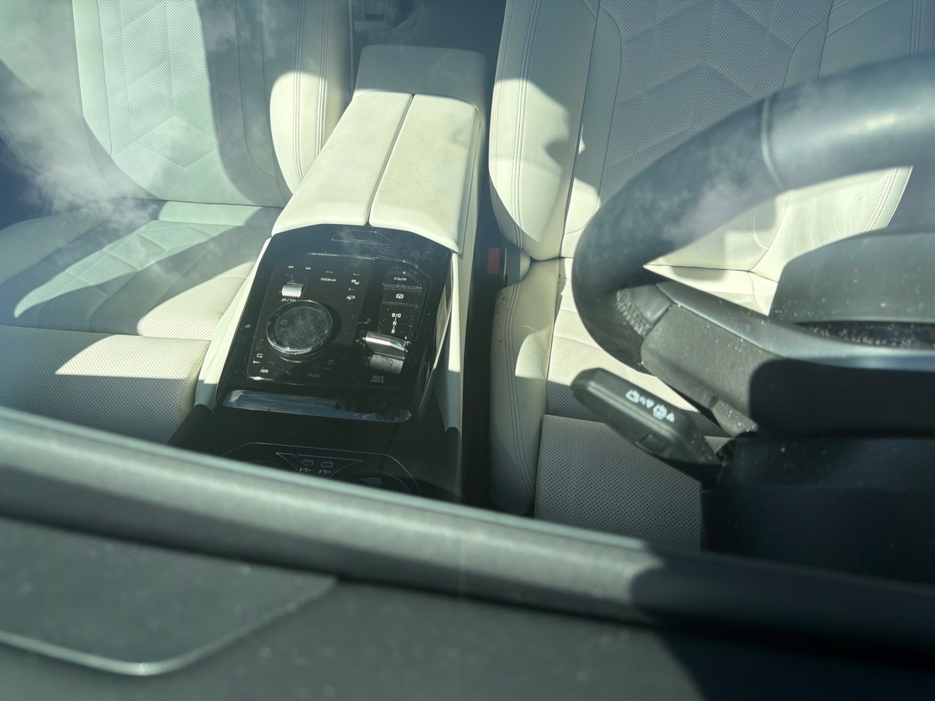 Used 2024 BMW i5 eDrive40i w/ Premium Package RWD image 26