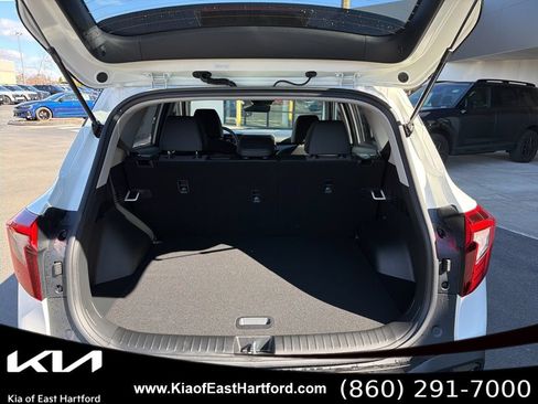 New 2026 Kia Seltos S AWD/4WD image 17