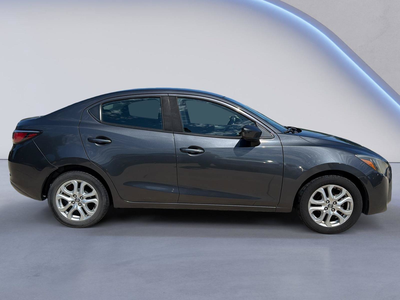 Used 2016 Scion iA FWD image 5