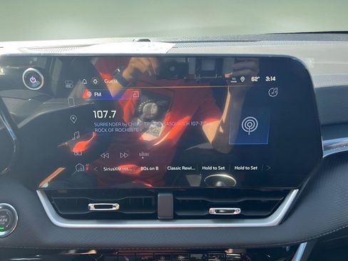 New 2026 Chevrolet Equinox LT w/ Convenience Package II image 13