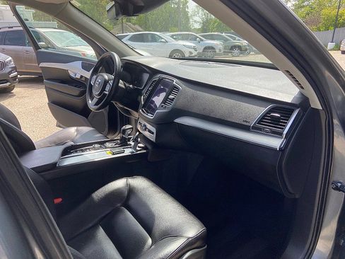 Used 2018 Volvo XC90 T5 Momentum w/ Convenience Package AWD/4WD image 25